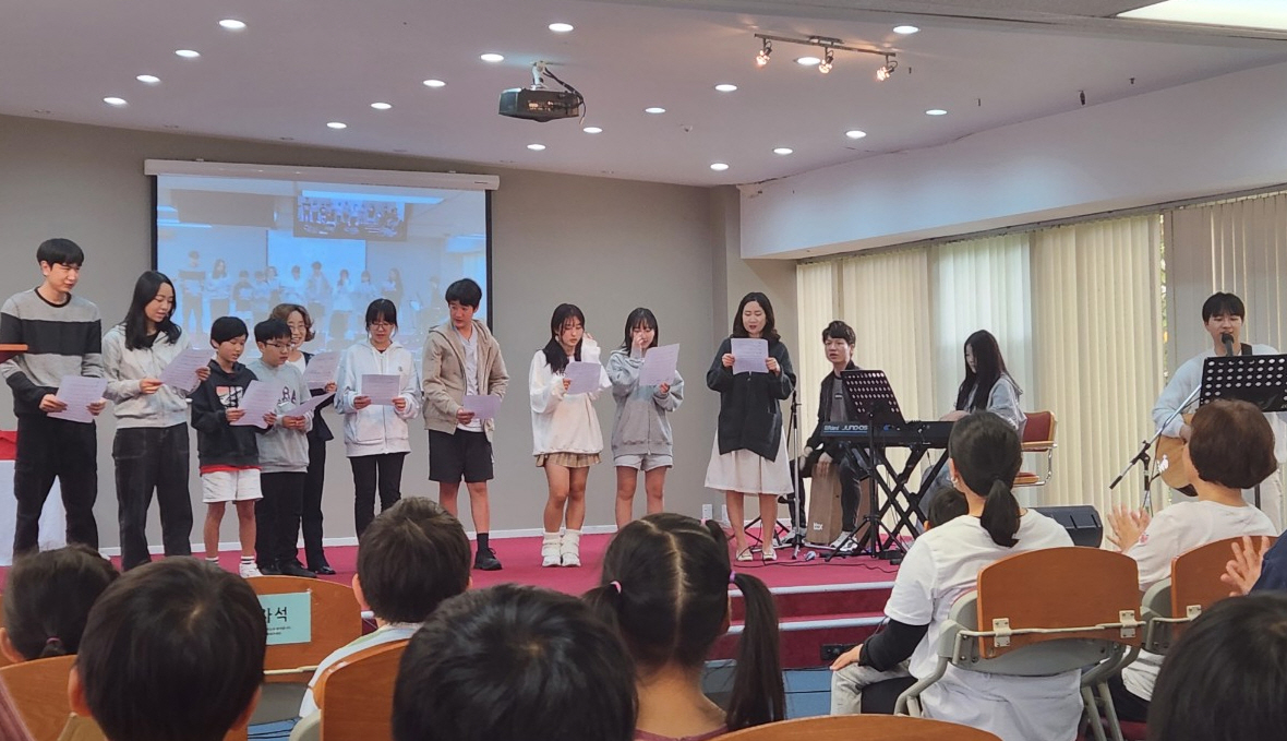 사본 청소년부 율동 사진.jpg